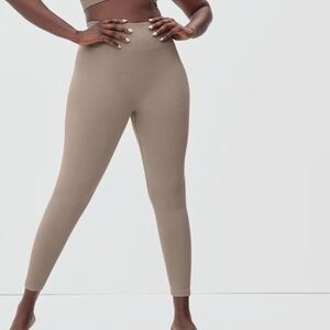 Everlane Leggings The Seamless Leggings